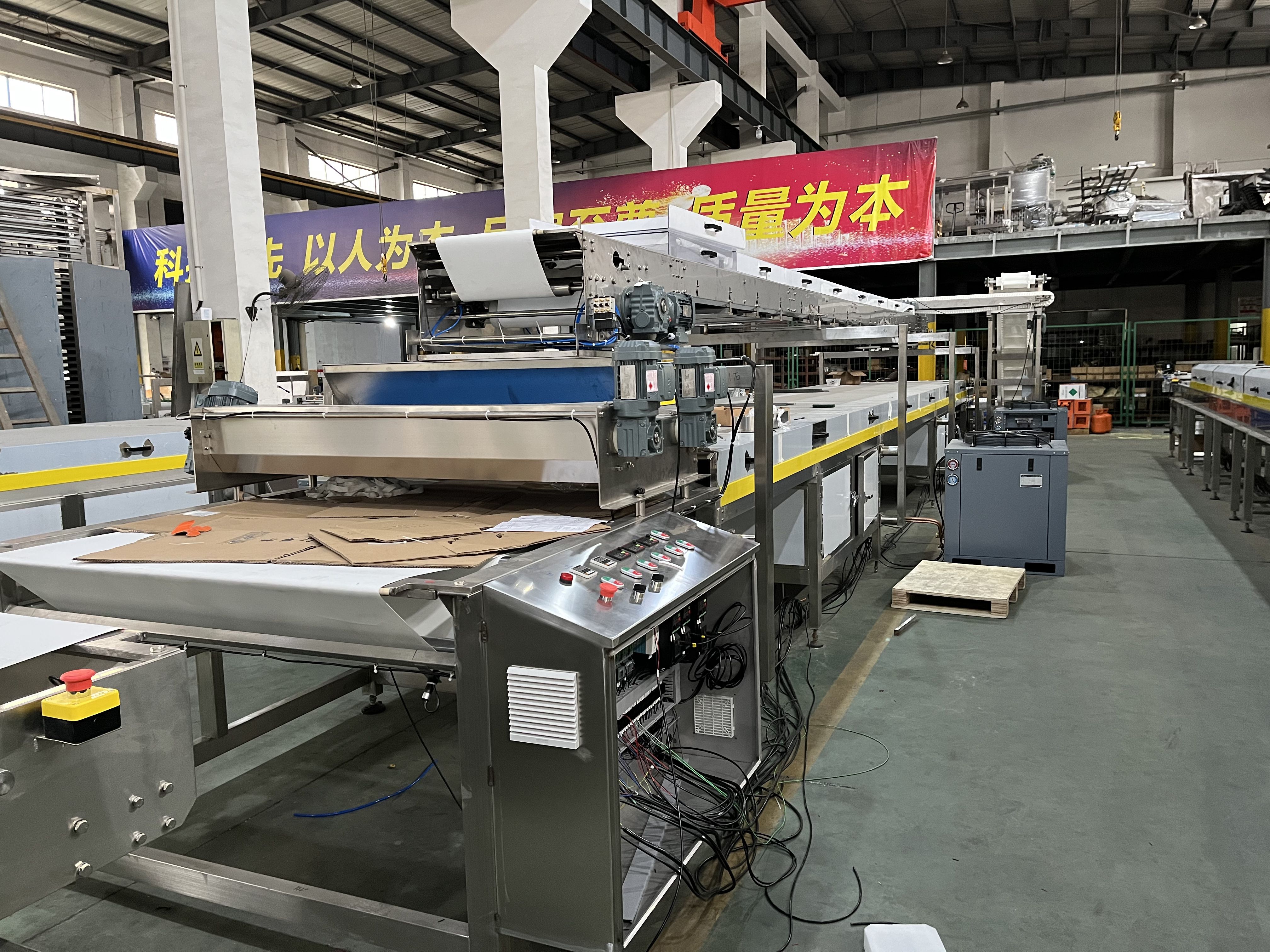 บล็อกบริษัทล่าสุดเกี่ยวกับ ป๊อปคอร์นตกแต่งสีสองสี&การเย็น